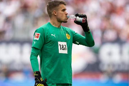 BVB - TOR: Alexander Meyer - Note: 1,0 - Rückte kurzfristig für den verletzten Kobel in die Mannschaft und zeigte einen starken Auftritt. Fing die Abschlüsse von Szoboszlai (5.) und Haidara (8.) sicher, später gegen Silva (70.) und Forsberg (90.) mit echten Glanztaten. Auch als mitspielender Torhüter absolut aufmerksam.