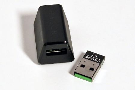 Der USB-Dongle ist für die Hyperspeed-Anbindung nötig.
