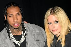 Avril Lavigne und Rapper Tyga küssen sich bei der Fashion Week
