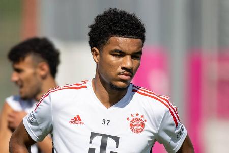 Ablösepoker um Tillman droht - Angesichts der starken Leistungen in seiner Debüt-Saison haben die Rangers großes Interesse, Tillman fest unter Vertrag zu nehmen. Beim FC Bayern hofft man nach Angaben von 'footballinsider' gar, dass die Schotten zuschlagen - über die Kaufoption in Höhe von sieben Mio. Euro. Die Münchner verfolgen die Entwicklung des 20-Jährigen zwar weiterhin, eine Zukunft hat er beim FC Bayern aber eher nicht.