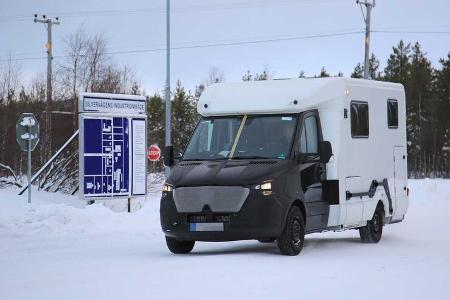 Erlkönig Mercedes-Benz Sprinter mit Hymer Wohnmobilaufbau