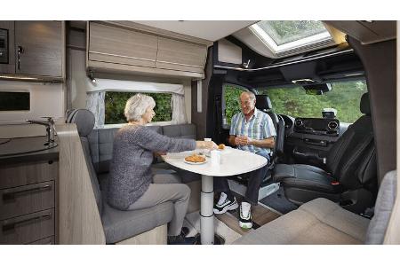 Test Kabe Royal Sitzgruppe mit Personen