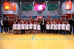 Olaf Scholz besucht Volleyball-Training des SC Potsdam