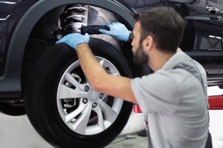 So erkennen Sie verschlissene Stoßdämpfer