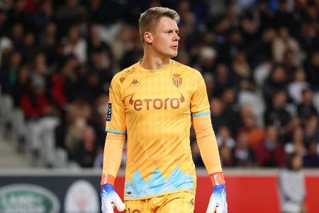 Alexander Nübel (Torhüter) - AS Monaco - Ist seit Sommer 2021 an die AS Monaco verliehen, wo er sich nach und nach zum Rückhalt seiner Mannschaft entwickelte. Im Fürstentum hält man große Stücke auf den Ex-Schalker, was vor allem im Winter bei den Verhandlungen um eine mögliche Rückkehr nach München deutlich wurde. Nübel hat von der Zweijahres-Leihe sicher profitiert.