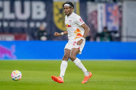Mohamed Simakan (ab 72.) - ohne Bewertung - Brachte gegen auf Konter lauernde Dortmunder mehr Tempo für die Restverteidigung. Hatte mit Modeste in der Schlussphase keinerlei Probleme.