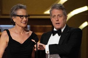 Süße Reunion: Hugh Grant und Andie MacDowell auf der Oscar-Bühne