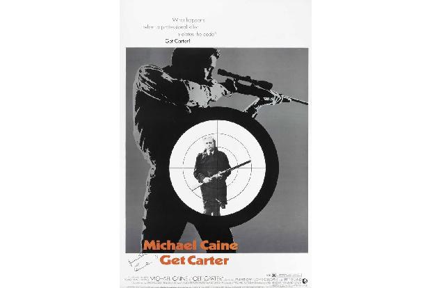Es waren vor allem seine Filme aus den Sechzigern und Siebzigern, die aus Michael Caine eine Ikone machten, darunter der unvergessene Rache-Thriller 'Get Carter' ('Jack rechnet ab')...