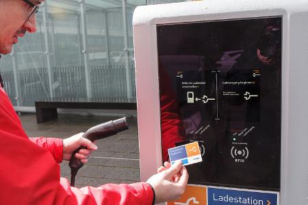 Elektroauto Laden Verriegelung Stecker