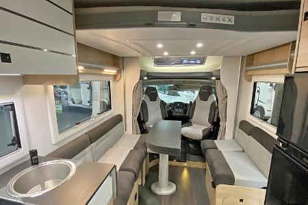 Sitzgruppe, Hubbett, Wohnraum, teilintegriert, Chausson, Reisemobil
