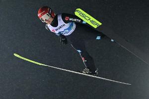Skispringen: Althaus gewinnt und holt auf