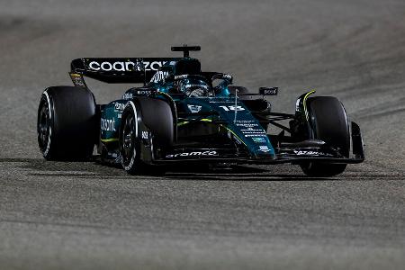 Aston Martin - Eine wirkliche Baustelle hat der AMR23 in Bahrain nicht offenbart. Der Wagen liegt in schnellen und langsamen Kurven gut, geht zudem schonend mit den Reifen um. Beide Fahrer können spät auf die Bremse und schnell aufs Gas. Was also macht Sorgen? Womöglich nur der Top-Speed auf der Geraden, der sich besonders im Qualifying bemerkbar machte, als auf Red Bull sechs und auf Ferrari drei Zehntel auf einer Runde fehlten.