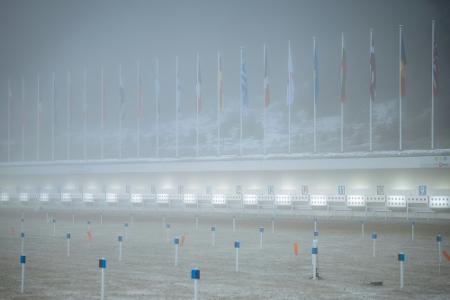 Zu starker Nebel in Oslo: Biathlon-Sprint der Frauen vertagt Zu starker Nebel in Oslo: Biathlon-Sprint der Frauen vertagt