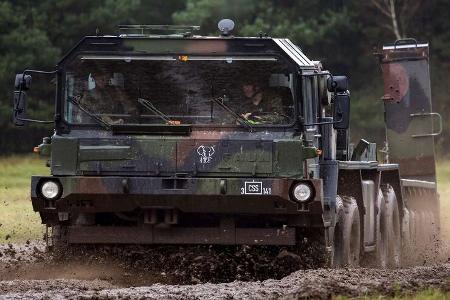 Bundeswehr Bergefahrzeuge Lkw