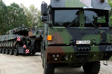 Bundeswehr Bergefahrzeuge Lkw