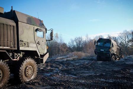 Bundeswehr Bergefahrzeuge Lkw