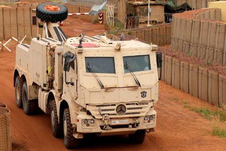 Bundeswehr Bergefahrzeuge Lkw