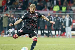 Niemiec unterschreibt Profivertrag in Düsseldorf