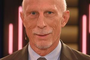 Christoph Daum: Den Krebs zu besiegen, wäre "Wunschdenken"