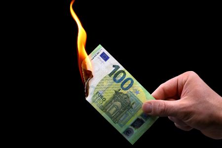 geld-verbrennen