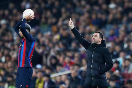 FC Barcelona - Bei Barca überschattet die prekäre wirtschaftliche Situation seit Monaten die sportliche Entwicklung. Klub-Legende Xavi soll als Trainer den Neuaufbau moderieren und ist mit seiner Mannschaft auf Meisterschafts-Kurs. Bedarf für einen neuen Coach gibt es bei den Katalanen nicht. Dort wird Nagelsmann also kein Thema sein.