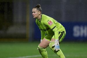 Torhüterin Repohl bleibt in Leverkusen