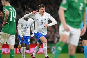 Pavard schießt Frankreich zum Sieg - Niederlande mit Mühe