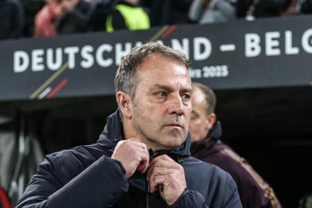 Deutschland vs. Belgien: Noten und Einzelkritik - Im zweiten Länderspiel nach der WM-Blamage war die deutsche Fußball-Nationalmannschaft am Dienstag gegen Belgien gefordert. Nach einer indiskutablen Anfangsphase konnte sich das Team von Bundestrainer Hansi Flick zwar steigern, letztlich setzte es aber eine 2:3-Pleite gegen den Nachbarn. Alle DFB-Stars in der Einzelkritik: Deutschland vs. Belgien: Noten und Einzelkritik - Im zweiten Länderspiel nach der WM-Blamage war die deutsche Fußball-Nationalmannschaft am Dienstag gegen Belgien gefordert. Nach einer indiskutablen Anfangsphase konnte sich das Team von Bundestrainer Hansi Flick zwar steigern, letztlich setzte es aber eine 2:3-Pleite gegen den Nachbarn. Alle DFB-Stars in der Einzelkritik:
