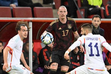 ABWEHR: Marius Wolf (bis 80.) - Note: 5,0 - Stieß in der Defensive sichtlich an seine Grenzen. Bekam selten Druck auf die Flankengeber. Vor dem 0:1 im Abwehrverhalten völlig abenteuerlich. Ließ gegen Carrasco weitere haarsträubende Szenen folgen und sah auch beim dritten Gegentor wieder nicht gut aus. Offensiv immerhin punktuell mit guten Ideen.