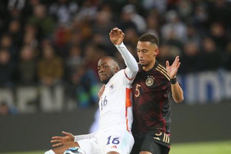 Thilo Kehrer - Note: 5,0 - Wurde von Lukaku phasenweise komplett dominiert, weil er der Körperlichkeit fast nichts entgegenzusetzen hatte. Kam bei allen drei Gegentoren zu spät und konnte die Passwege nicht mehr schließen. Nur kurz nach dem Seitenwechsel mit einer soliden Phase.