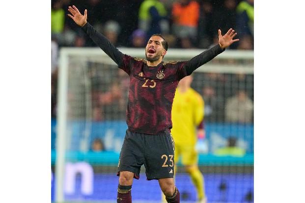 Emre Can (ab 32.) - Note: 2,5 - Setzte nach seiner Einwechslung mit beherzten Tacklings sofort Zeichen. Brachte auch sonst eine völlig neue Körpersprache in die Nationalmannschaft und stabilisierte die Abwehr nachhaltig. Am Ball ebenfalls mit Ruhe und starken Spielverlagerungen.
