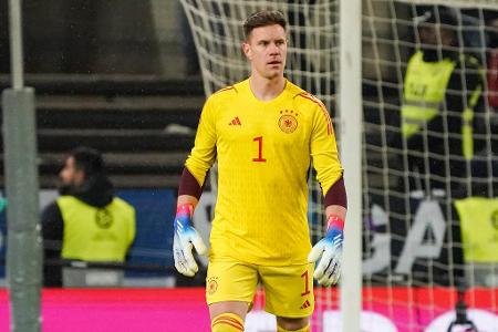 TOR: Marc-André ter Stegen (FC Barcelona) - Note 3,0 - In Abwesenheit von Manuel Neuer die Nummer eins des DFB-Teams. Konnte sich in beiden Spielen kaum auszeichnen: Gegen Peru kamen nur wenige Schüsse aufs Tor, gegen Belgien war wiederum fast jeder Schuss sofort drin. Was zu halten war, hielt er aber.