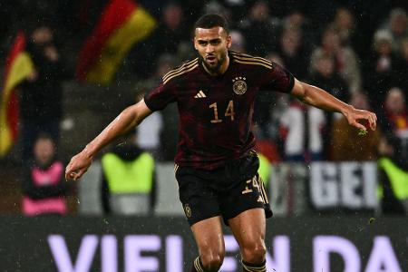 Josha Vagnoman (VfB Stuttgart) - ohne Note - Die große Überraschung in Flicks Debütantenliste, schließlich war Vagnoman zuletzt nicht einmal bei Bundesliga-Schlusslicht Stuttgart gesetzt. Sammelte gegen Belgien seine ersten neun Minuten als A-Nationalspieler.