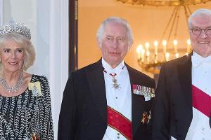 König Charles III. hält witzige Rede - auf Deutsch und Englisch