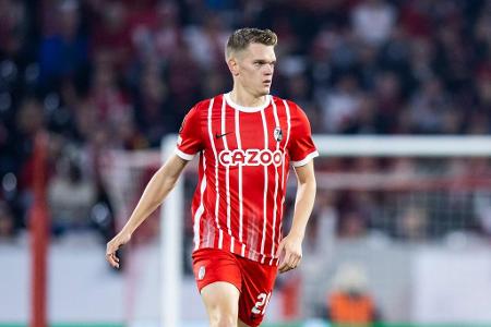 Matthias Ginter - Note: 2,0 - War in vielen Szenen die Lebensversicherung der Breisgauer. Häufte als letzter Mann mehrere wichtige Rettungstaten im eigenen Strafraum an und klärte gegen Müller einmal auf der Linie (45.).