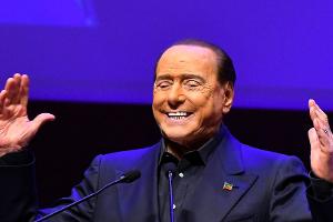 Silvio Berlusconi liegt auf der Intensivstation