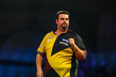 Darts: Clemens und Co. mit starkem Start in München Darts: Clemens und Co. mit starkem Start in München