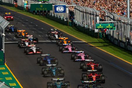 Das große Formel-1-Startzeugnis - Die ersten drei Rennen der Formel-1-Saison 2023 liegen hinter uns. Zeit, ein erstes Zwischenfazit zu ziehen. Wer kam besonders gut aus dem Startblock, wer hat den Beginn in den Sand gesetzt? Das Formel-1-Startzeugnis zum Durchklicken: Das große Formel-1-Startzeugnis - Die ersten drei Rennen der Formel-1-Saison 2023 liegen hinter uns. Zeit, ein erstes Zwischenfazit zu ziehen. Wer kam besonders gut aus dem Startblock, wer hat den Beginn in den Sand gesetzt? Das Formel-1-Startzeugnis zum Durchklicken: