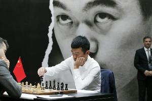 Schach-WM: Ding gleicht aus