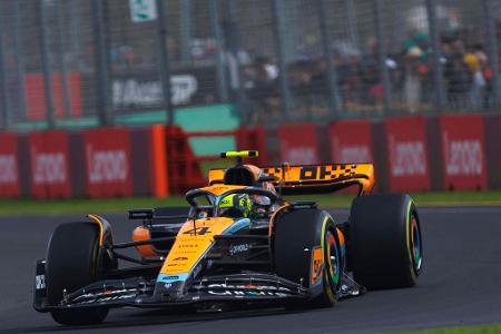 Lando Norris (McLaren) - Note 3,5 - Nach zwei 17. Plätzen war die Stimmung von Norris nach den ersten beiden Rennen im Keller. Plötzlich musste sich der Brite sogar fragen lassen, warum sein Rookie-Teamkollege schneller war. In Melbourne lieferte der McLaren-Pilot aber die passende Antwort. Norris arbeitete sich vom 13. auf den 6. Platz vor und sorgte nach dem Albtraum-Start wieder für Hoffnung im Lager des Tradtionsteams.