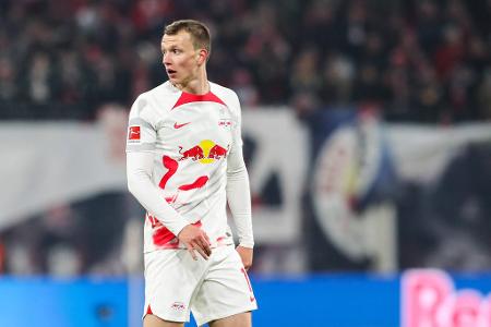 Lukas Klostermann (ab 78.) - ohne Bewertung - Übernahm positionsgetreu in der Dreierkette. Hatte mit der Schlussoffensive der Gäste keine größeren Schwierigkeiten.