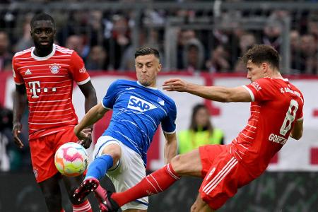 FC Bayern vs. Hoffenheim: Noten und Einzelkritik - Nach der bitteren 0:3-Pleite in der Champions League bei Manchester City taumelt der FC Bayern auch in der Bundesliga weiter. Gegen Abstiegskandidat 1899 Hoffenheim reicht es nur zu einem 1:1. Einen bitteren Tag erwischt einmal mehr Torhüter Yann Sommer. Alle Akteure in der Einzelkritik: FC Bayern vs. Hoffenheim: Noten und Einzelkritik - Nach der bitteren 0:3-Pleite in der Champions League bei Manchester City taumelt der FC Bayern auch in der Bundesliga weiter. Gegen Abstiegskandidat 1899 Hoffenheim reicht es nur zu einem 1:1. Einen bitteren Tag erwischt einmal mehr Torhüter Yann Sommer. Alle Akteure in der Einzelkritik: