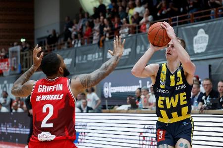 Oldenburg dicht vor Play-off-Einzug - Bayreuth bricht ein Oldenburg dicht vor Play-off-Einzug - Bayreuth bricht ein