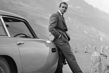Aston Martin DB5 Sir Sean Connery James Bond 