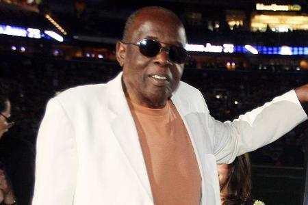 7. Deacon Jones (1961 - Runde 14, Pick 186) - Jones war bei den Los Angeles Rams Teil der berühmten 'Fearsome Foursome' - einer defensive Line, die die gegnerischen Quarterbacks das Fürchten lehrte. Neben acht Pro-Bowl- und fünf All-Pro-Auszeichnungen wurde Jones zweimal zum NFL Verteidiger des Jahres gewählt.