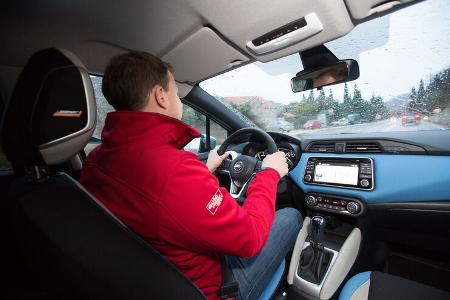 Nissan Micra - Kleinwagen - Fahrbericht - Power Blue