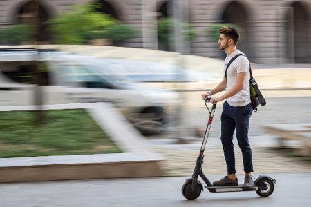 Was ist der Unterschied zwischen E-Roller und E-Scooter?