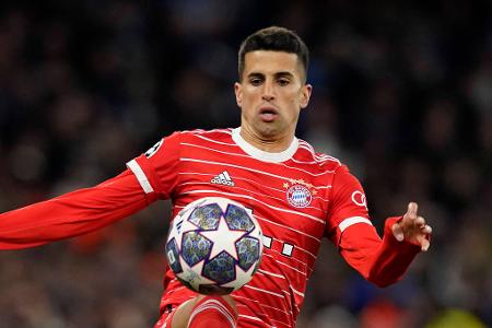 João Cancelo (per Leihe von Manchester City) - Ein durchaus gelungener Transfercoup von Salihamidzic. Cancelo fügte sich schnell beim FC Bayern ein, sowohl auf der linken wie rechten Abwehrseite. Ob die Münchner den von Manchester City geliehenen Profi fest verpflichten, bleibt abzuwarten. Sicher scheint: Für die festgelegten 70 Mio. Euro wird Cancelo nicht verpflichtet.