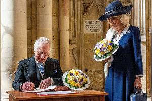 Autor, Zauberer, Hüter der Kühe: Unglaubliche Fakten über Charles III.