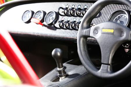 Caterham Seven 620 R, Bedienelemente